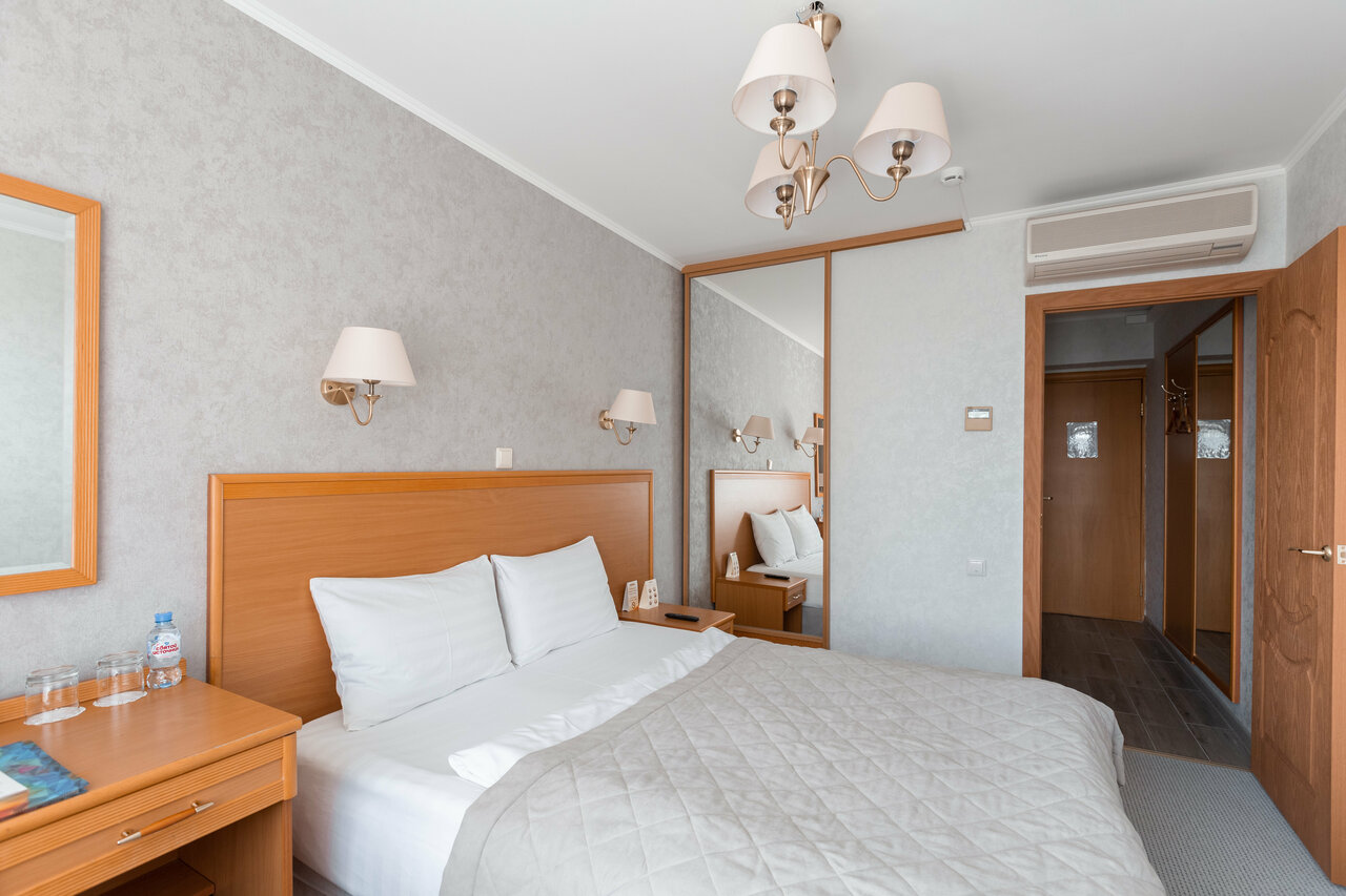 Гостиница Октябрьская Екатеринбург