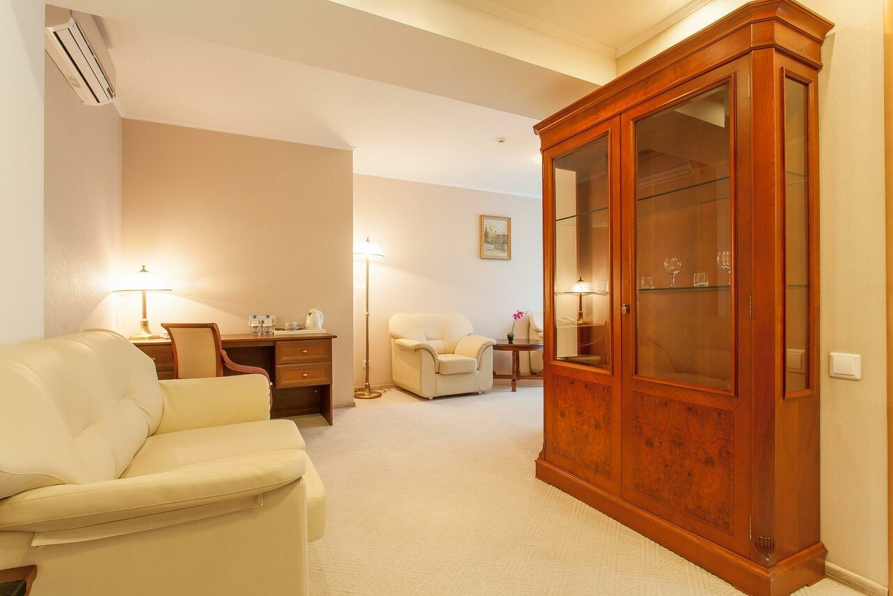 Гостиница Октябрьская Екатеринбург-94