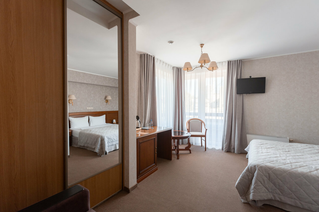 Гостиница Октябрьская Екатеринбург