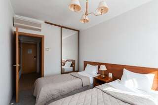 Гостиница Октябрьская Екатеринбург Двухместный номер с 2 отдельными кроватями-2